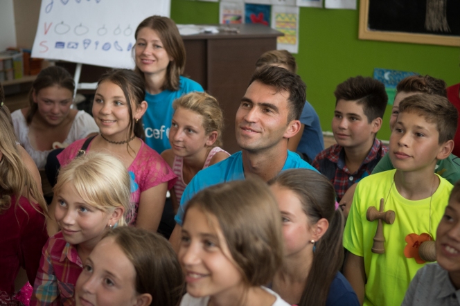 Horia Tecău: echipa comunitară sprijină copiii să aibă o viață mai bună