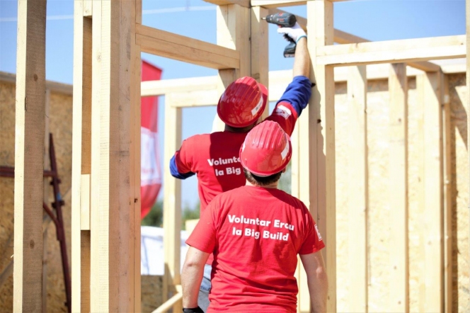 Habitat for Humanity România începe construcția a 36 de case în 5 zile la Bacău