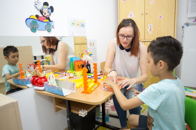 www.eduaba.ro, platforma ce integrează prima aplicație din România pentru specialiștii în recuperarea copiilor cu autism