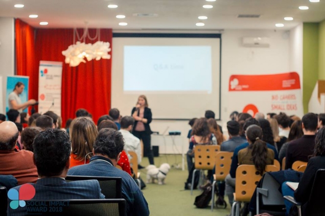 Social Impact Award caută tineri români care vor să schimbe în bine comunităţile lor pentru a-i premia. E ultima săptămână de aplicări la competiţia internaţională