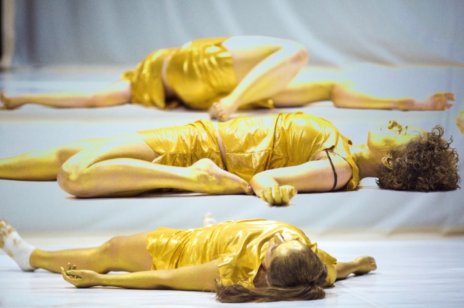 „A truth, a lie and a list of possibilities” – un nou spectacol de dans contemporan creat de Andreea Novac