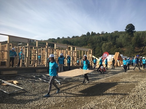Habitat for Humanity România începe construcția a 10 case în 5 zile la Vaideeni