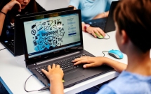 Pandemia a accelerat alfabetizarea digitală: numărul elevilor care urmează cursurile Logiscool România a crescut cu 25% în 2020