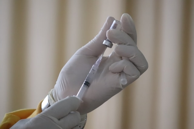 Pandemia de COVID-19 produce regrese majore în vaccinarea copiilor, arată noi date publicate de OMS și UNICEF