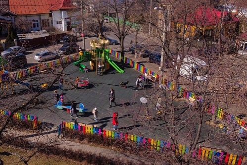 Rompetrol oferă comunității din Ploiești 4 locuri noi de joacă